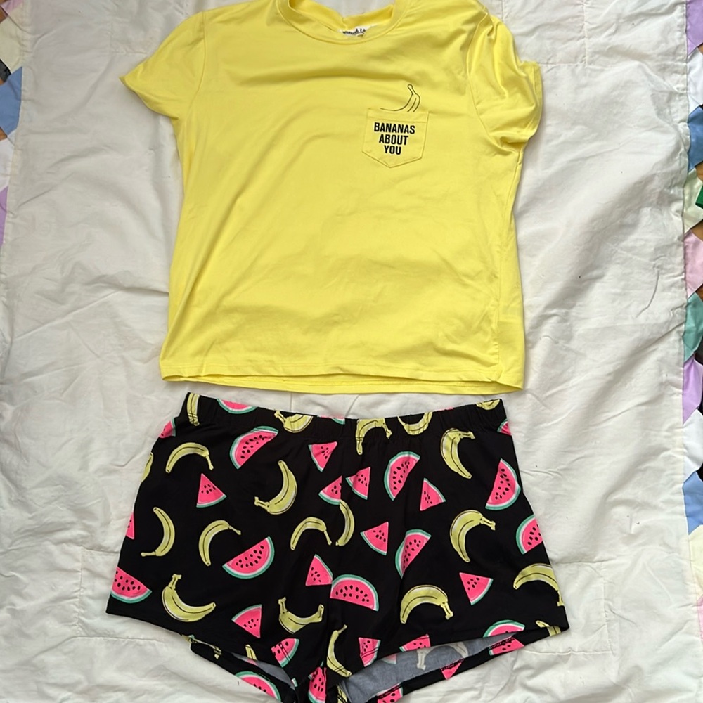 Two-piece coordinated pyjama set